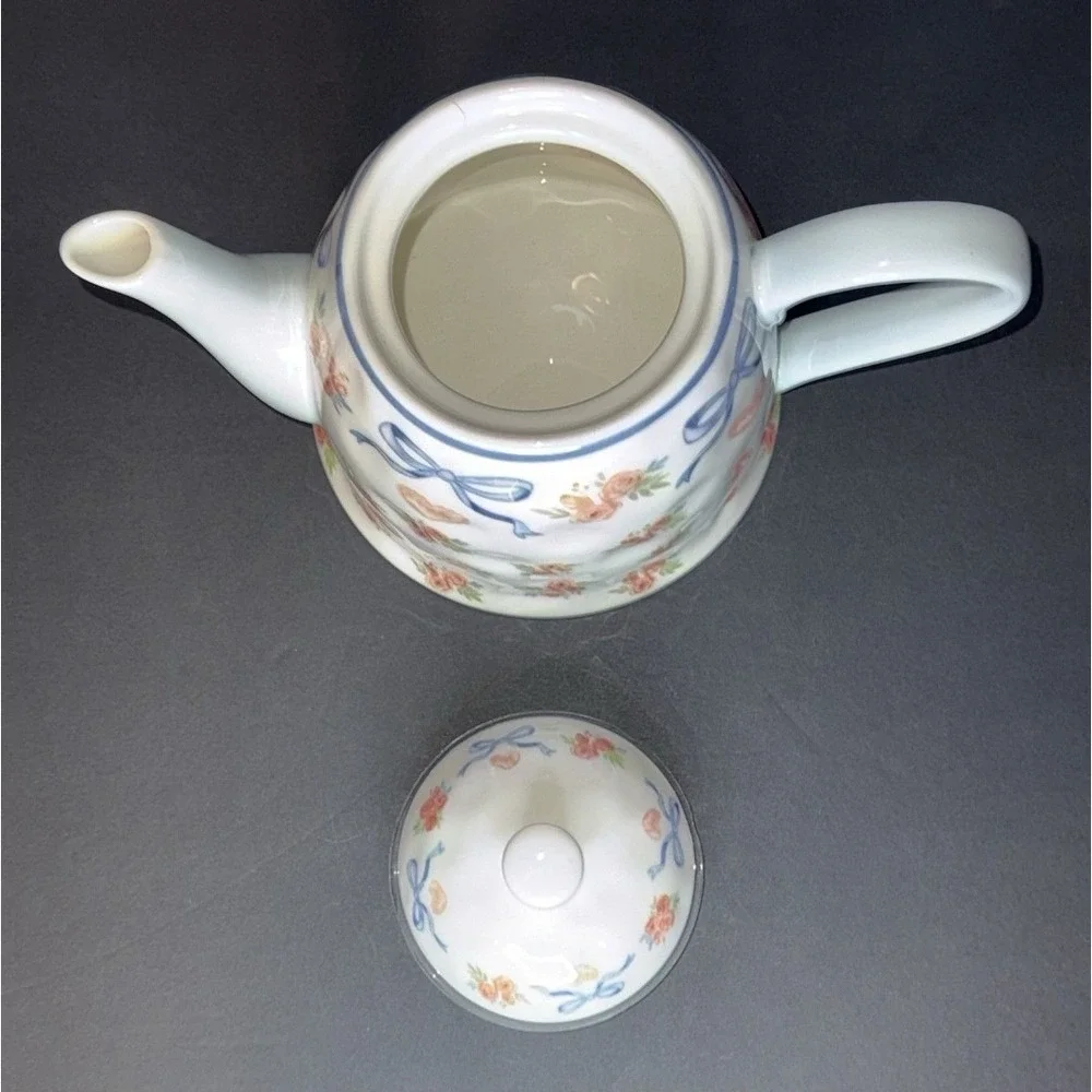 Blue Bows‎ And Pink Roses Teapot And Sugar Pot
